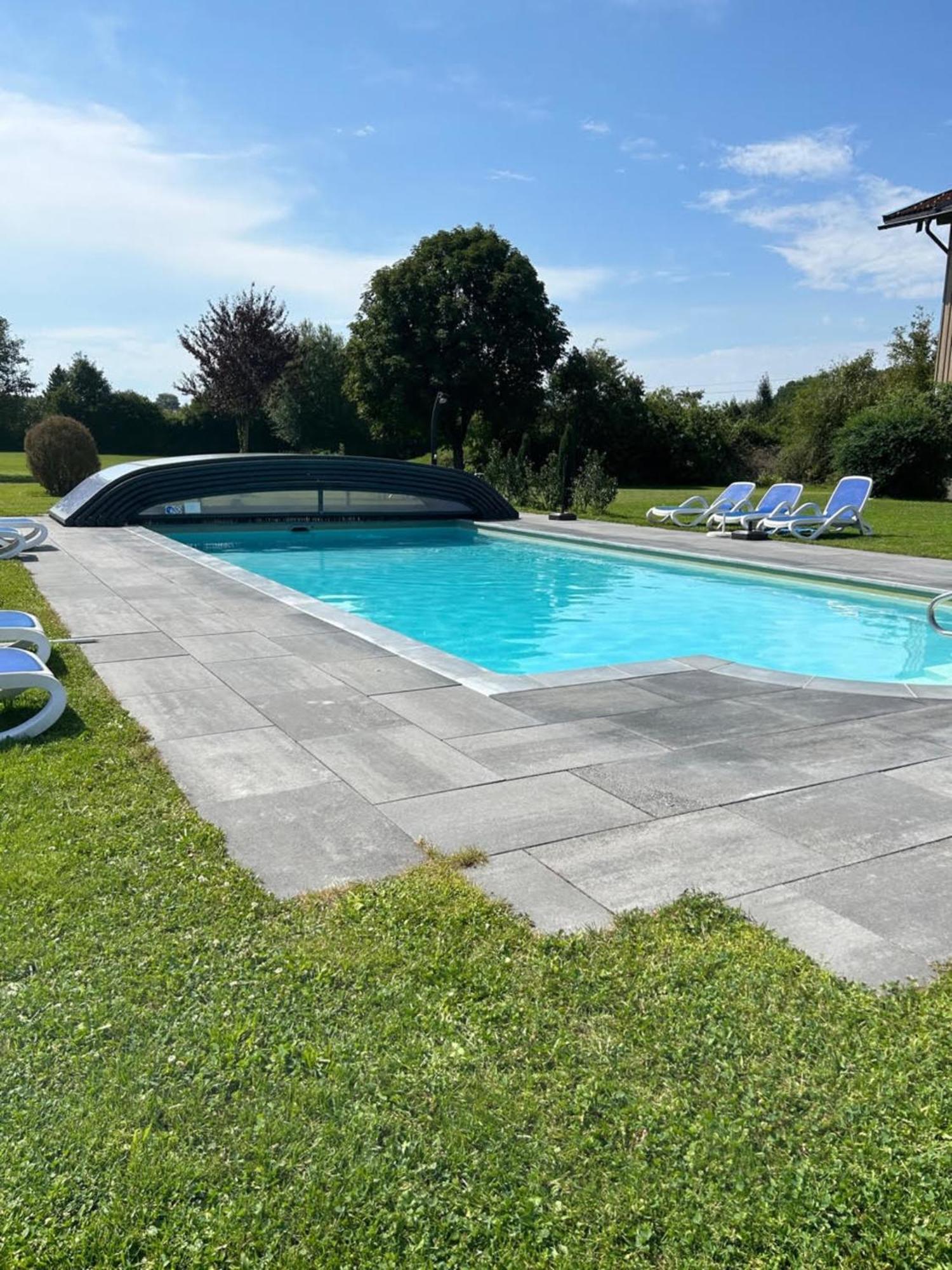 Gabi Mit Pool Und Sauna 우베르시 외부 사진